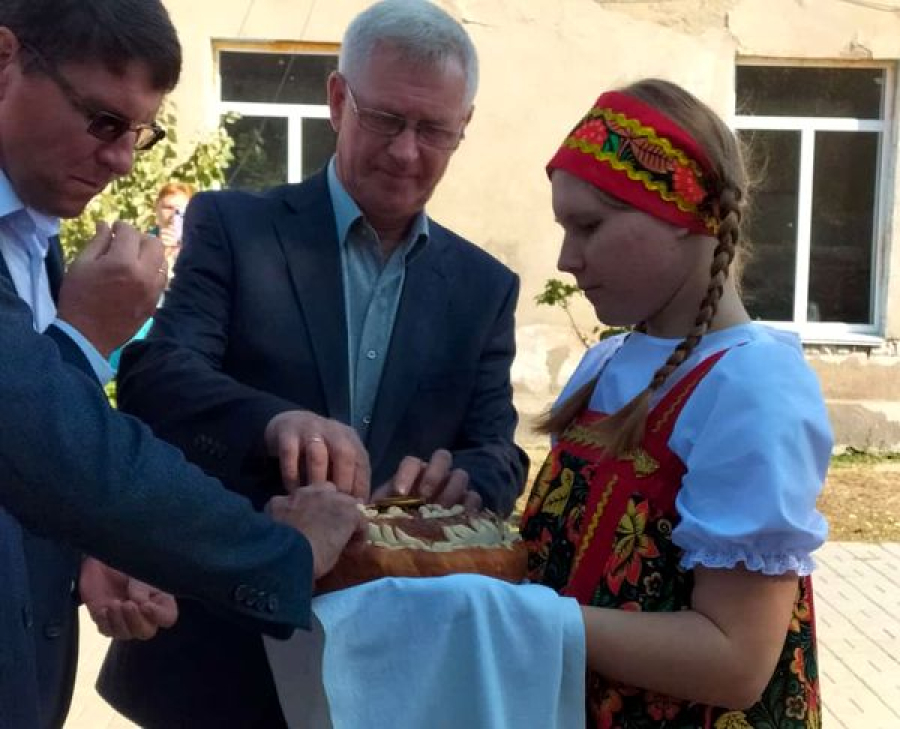 В Красносельце  гостей встречали   хлебом и  солью