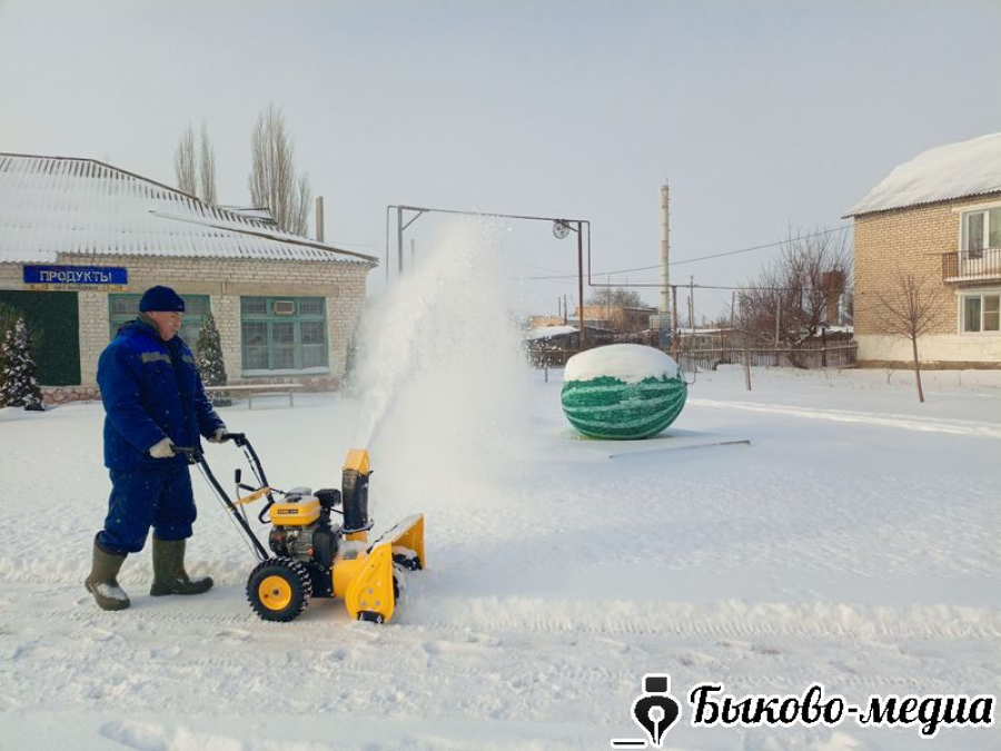 В Зеленом чистят улицы от снега