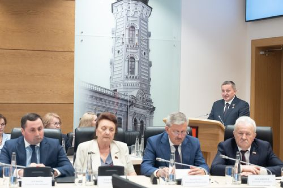 Выступление Андрея Бочарова на заседании облдумы