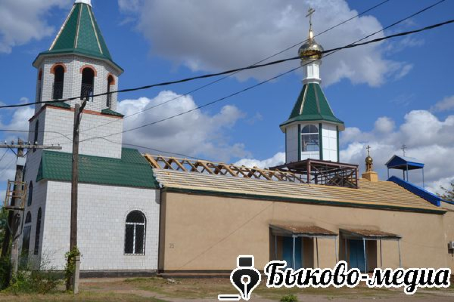 В храме &laquo;Живоначальная Троица&raquo; ремонтируют крышу