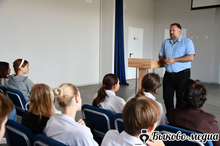 В двух школах района состоялись встречи с руководителем РИАЦ