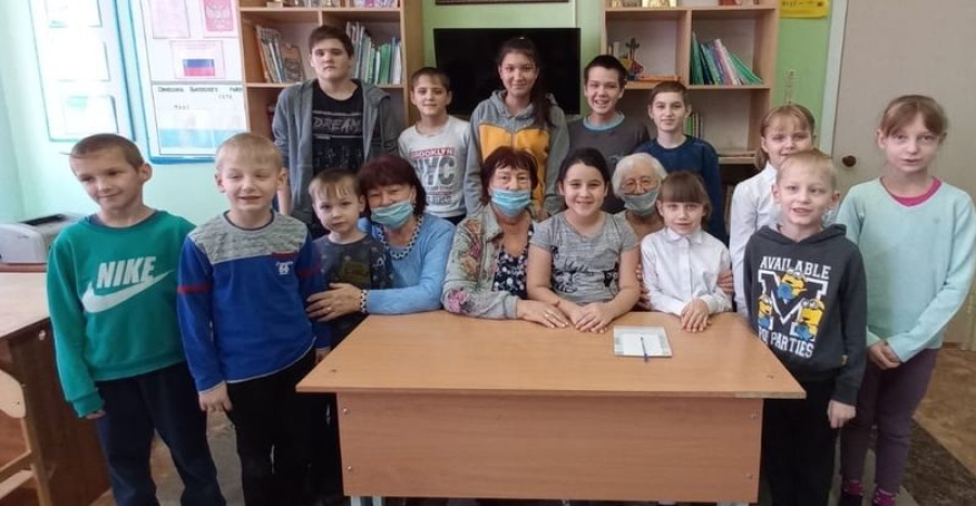 "Серебряные" волонтеры побывали в гостях у воспитанников СРЦ
