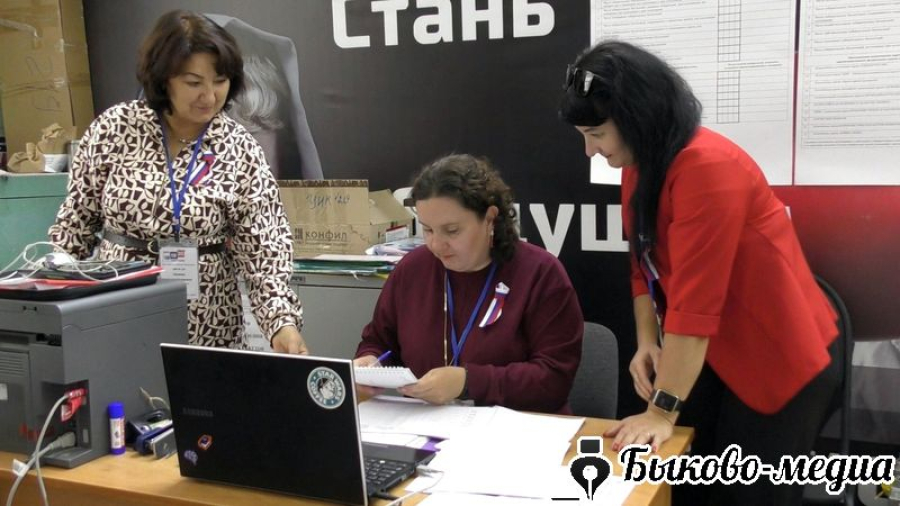 В Приморске два участка открыли двери для избирателей