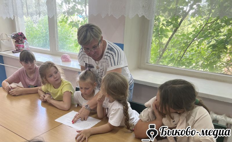 В Луговой Пролейке прошла литературная игра  &laquo;По страницам любимых книг&raquo;