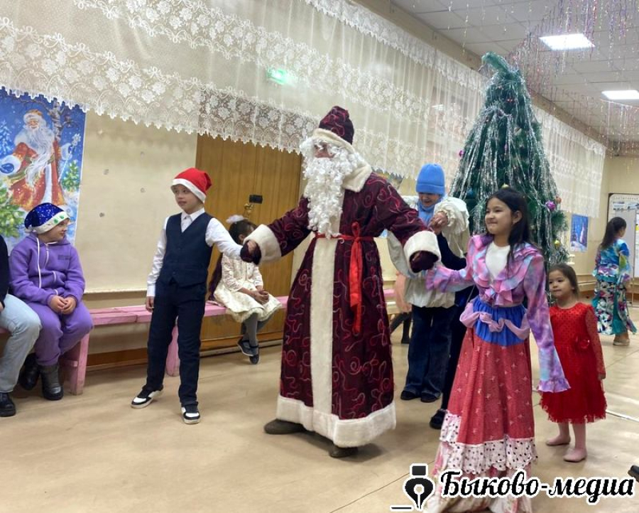 В Катричеве провели новогоднюю ёлку для детей участников СВО
