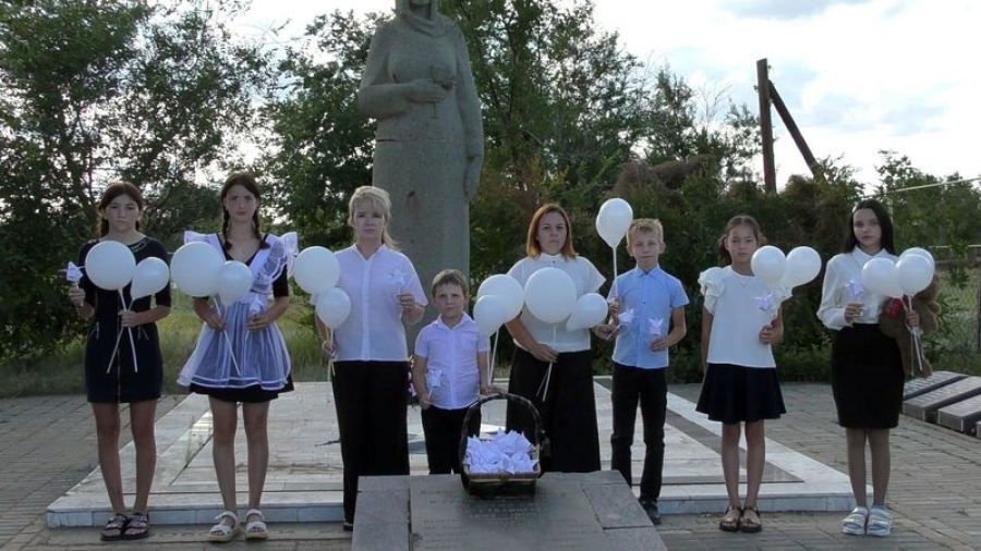 В Приморске прошла акция "Белые ангелы Донбасса" в память детей - жертв войны