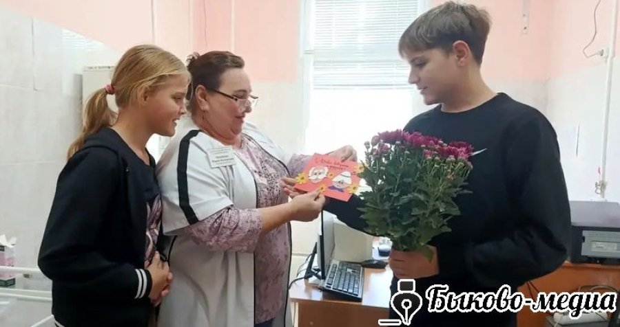 Воспитанники СРЦ провели трогательную акцию &laquo;Из детских рук&nbsp;&mdash;&nbsp;частичку теплоты&raquo;