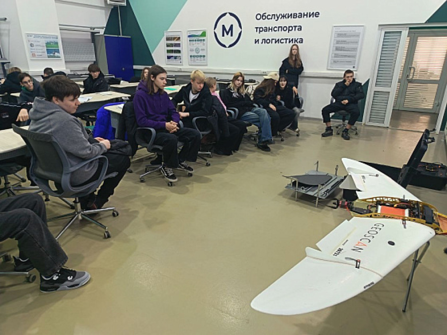 Юные волгоградцы получают первую профессию за школьной партой