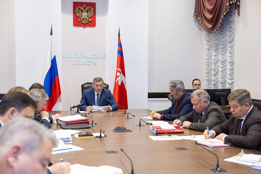 Губернатор призвал волгоградцев к бдительности и соблюдению мер безопасности