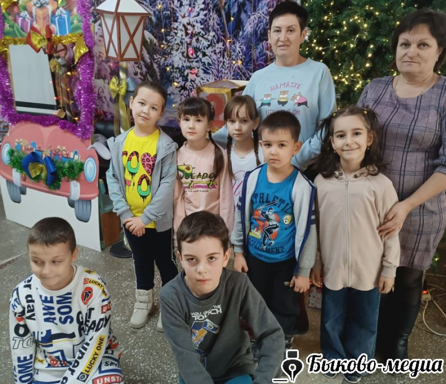 В Быково прошла развлекательная программа "Рождественские каникулы"
