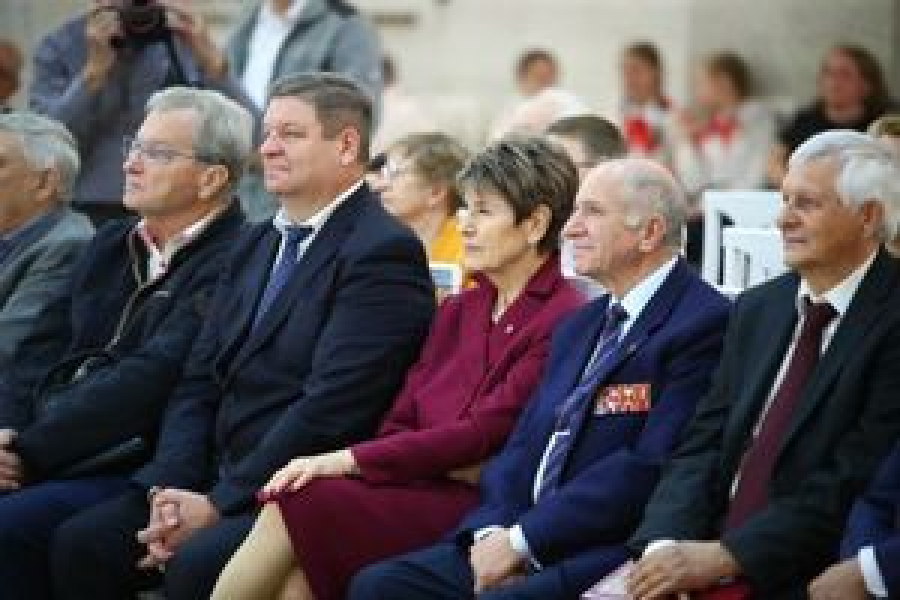 В Волгограде ветераны комсомола отмечают 105-летие ВЛКСМ