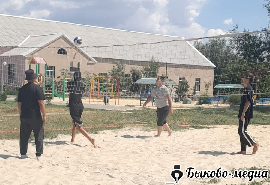 В Красносельце прошел турнир по пляжному футболу среди мужчин