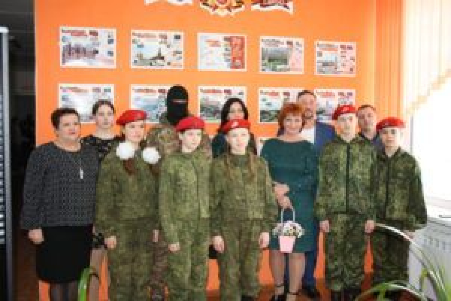 Таловские школьники встретились с участником СВО