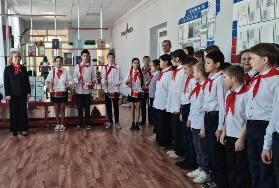 В Приморске состоялся пионерский сбор в честь Аркадия Гайдара