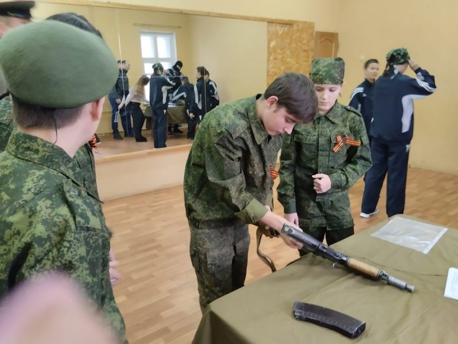 Команда воспитанников Быковского СРЦ приняла участие в областном историко-патриотическом квесте "Зарница под Сталинградом"
