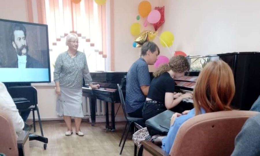 Студенты техникума  посетили детскую школу искусств