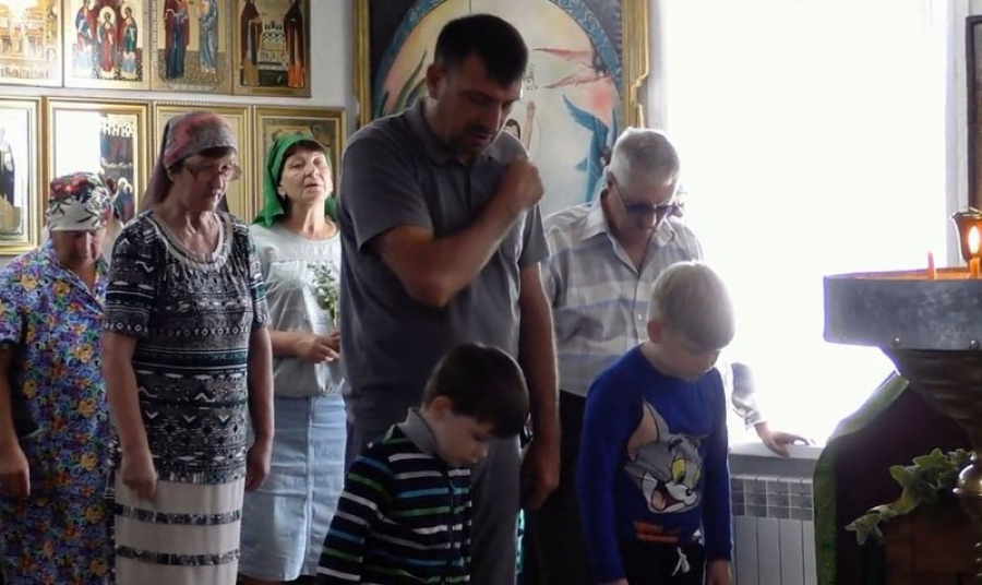 День Святой Троицы в приходе Храма Иоанна Богослова в Приморске
