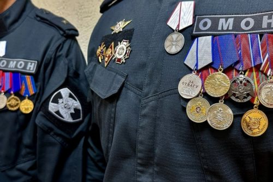 Отличившимся в зоне СВО росгвардейцам вручили госнаграды в Волгограде