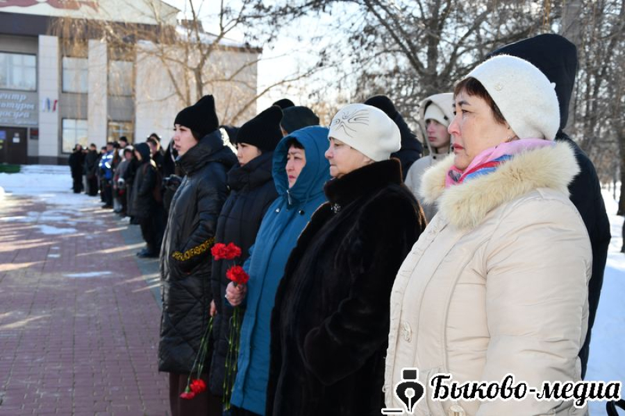 В Быково прошел митинг, посвященный подвигу 6-й десантной роты