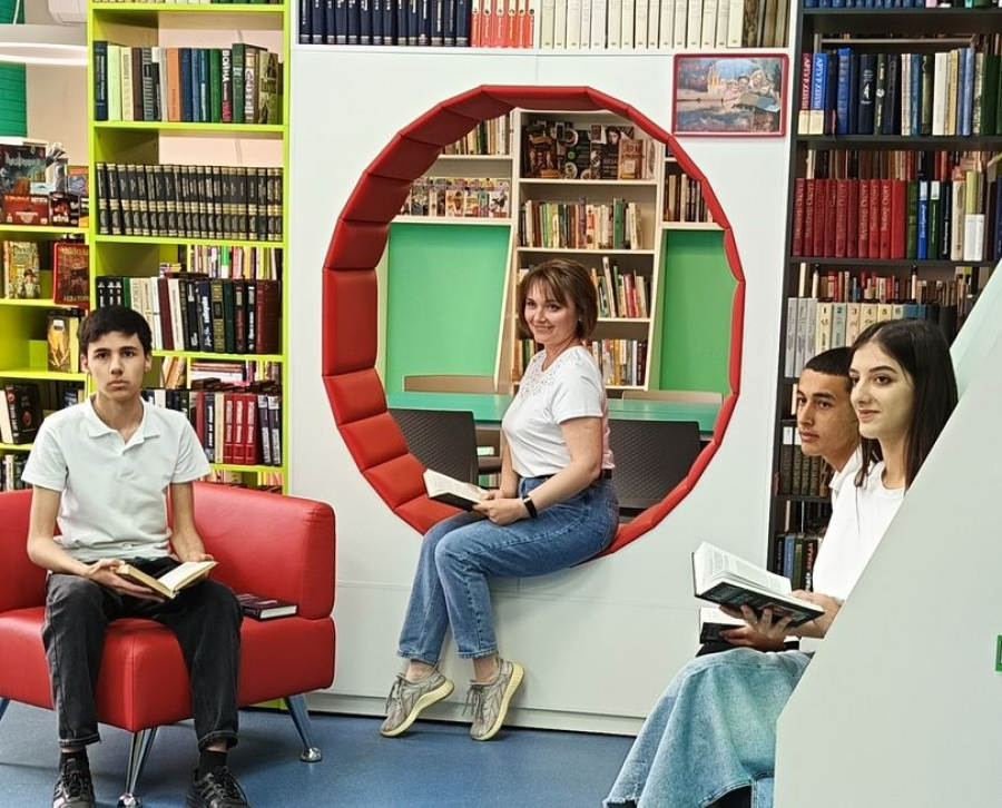 В Модельной библиотеке проходят фотосессии для выпускников