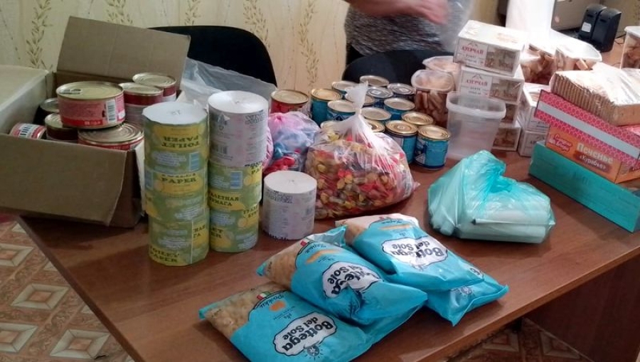 Жители Александровки собрали подарки для воинов СВО