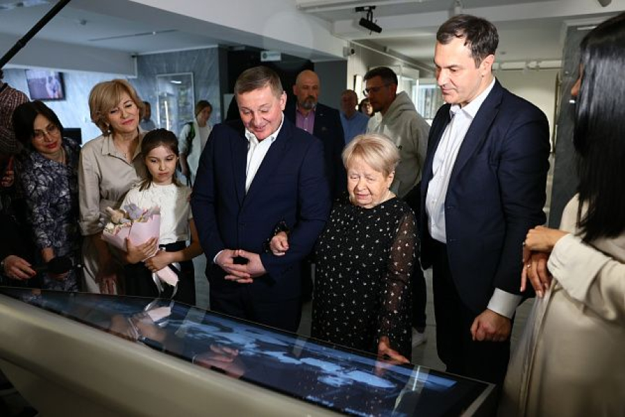 Александра Пахмутова посетила в волгоградском музее Машкова выставку &laquo;В песне &ndash; жизнь моя!&raquo;