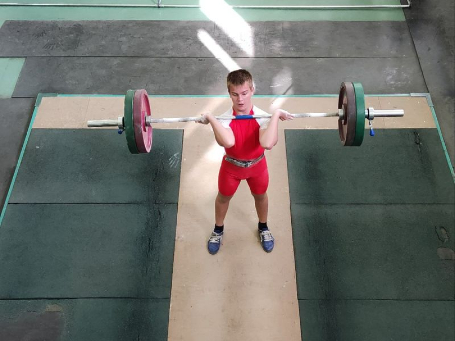 Воспитанники спортивной школы заняли первые места  в Первенстве региона по тяжёлой атлетике