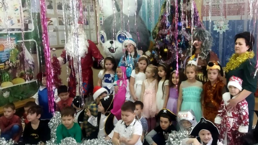 В Быковском Доме творчества прошел новогодний утренник
