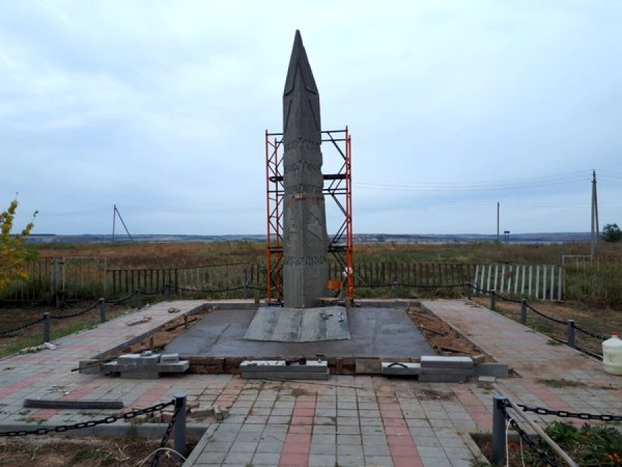 В Кислово начали  ремонт памятника