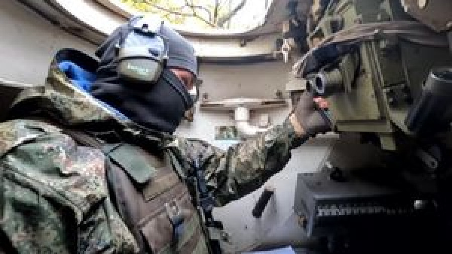 Награжденные за мужество волгоградские участники СВО рассказали о танковом бое