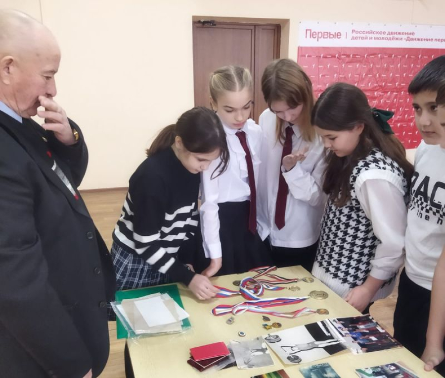 &laquo;Первые&raquo; встретились с Виктором Жуковым