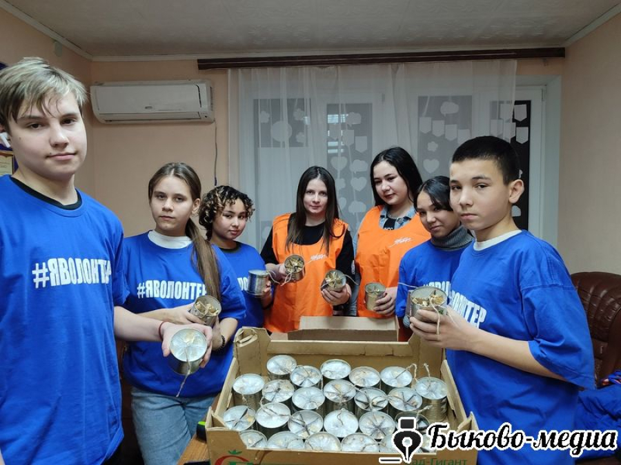 Волонтеры отряда "Капелька добра" провели акцию "Окопная свеча"