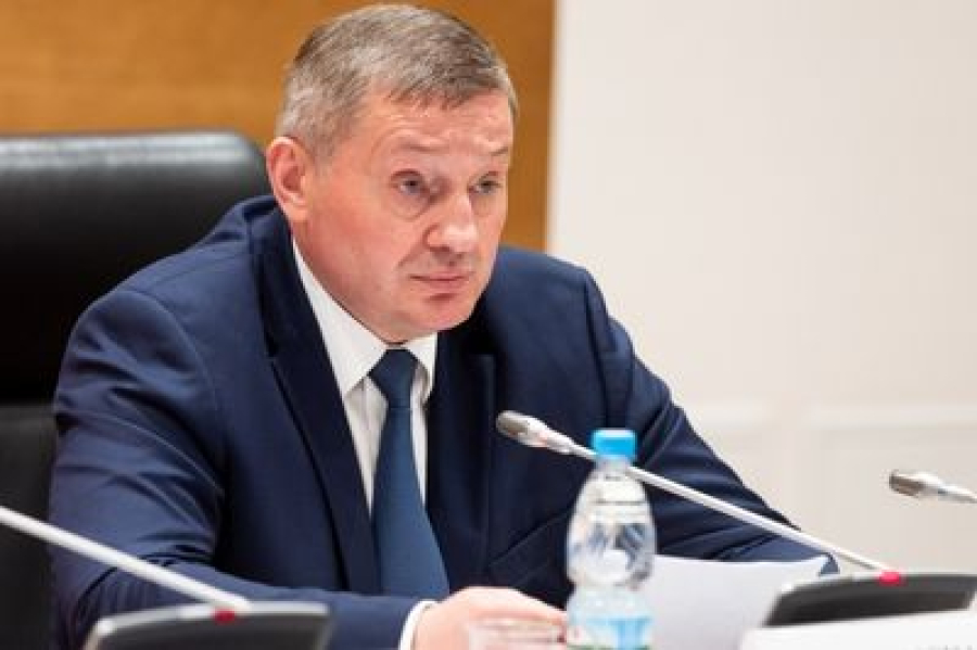 Андрей Бочаров назвал бардаком ситуацию с вывозом мусора в Волгограде