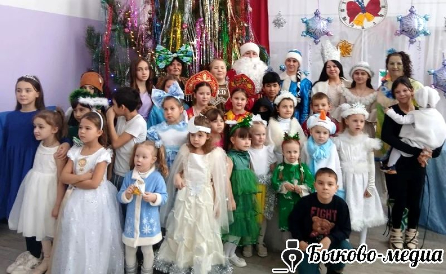 В Кислово прошло новогоднее представление "Время чудес или Волшебный посох Деда Мороза"