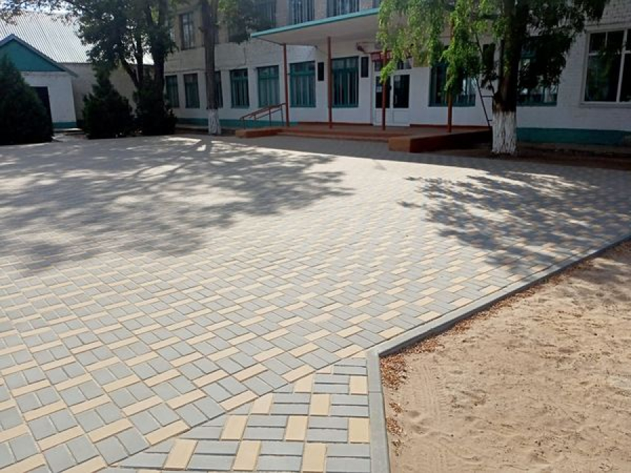 В Верхнем Балыклее завершили строительство школьной площадки
