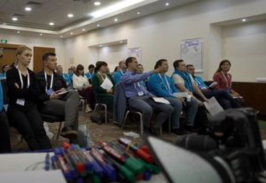 Сотрудники волгоградских предприятий смогут бесплатно обучиться в московской Школе тренеров "Применяй. Обучай. Совершенствуй"