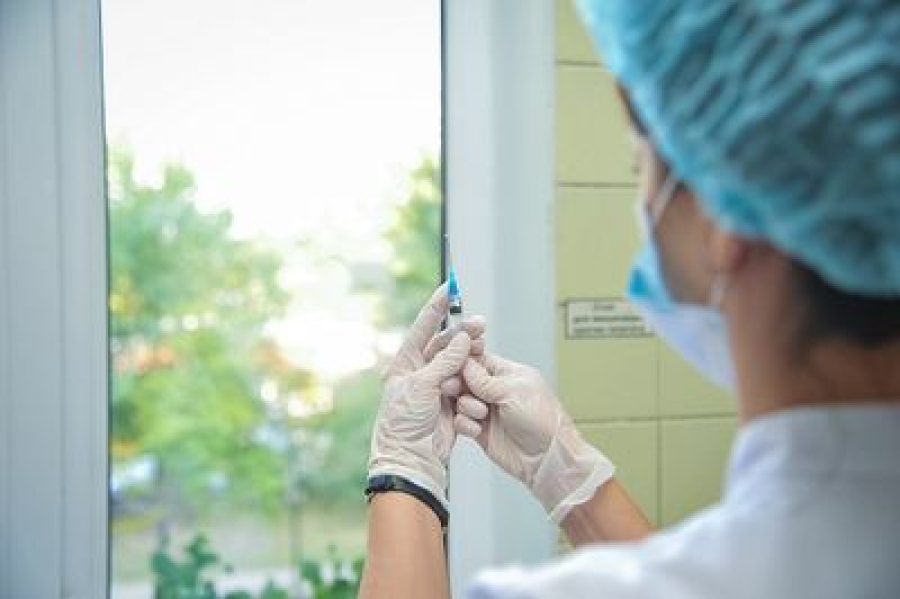 В Волгоградскую область поступила новая партия вакцины от гриппа для взрослых