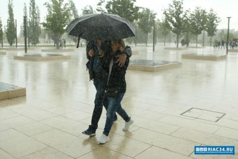 МЧС объявило штормовое предупреждение в Волгоградской области
