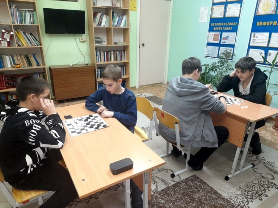 В СРЦ прошел турнир по шашкам