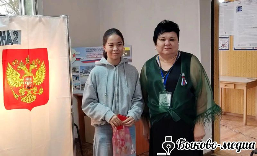 Старт голосования в Солдатско‑Степном и первые голоса юных избирателей