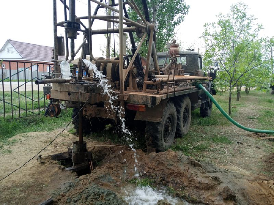В Быково пробурили новую артезианскую скважину