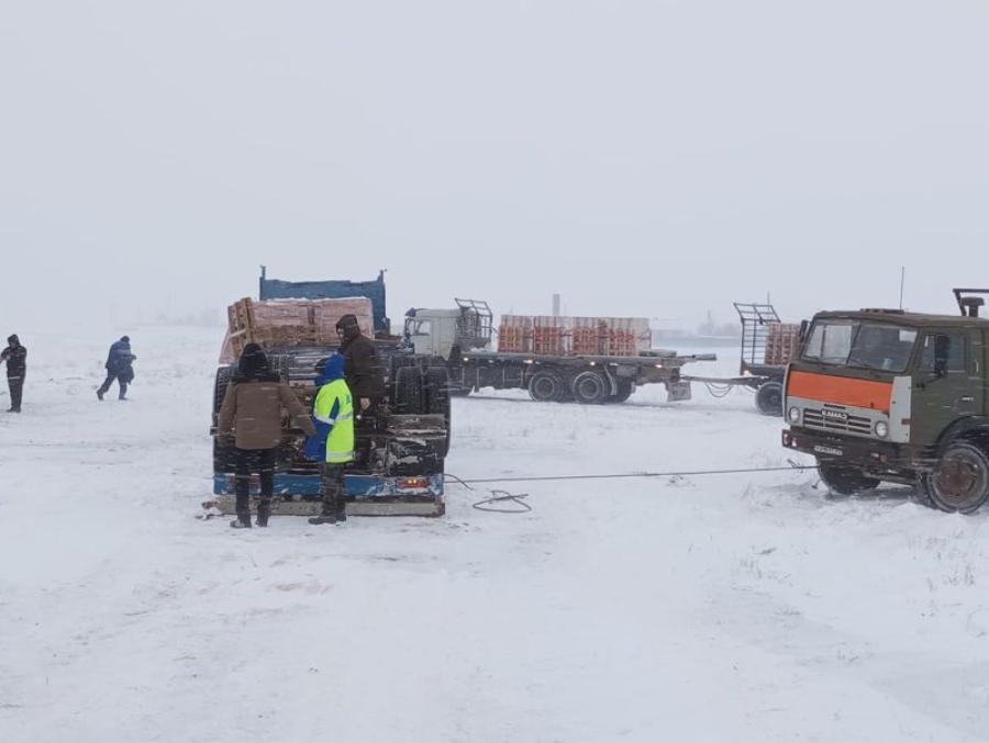 Красносельцы не оставили в  беде дальнобойщиков Казахстана