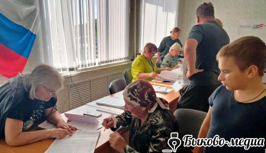 92-летняя участница голосования пришла на УИК №203 пешком