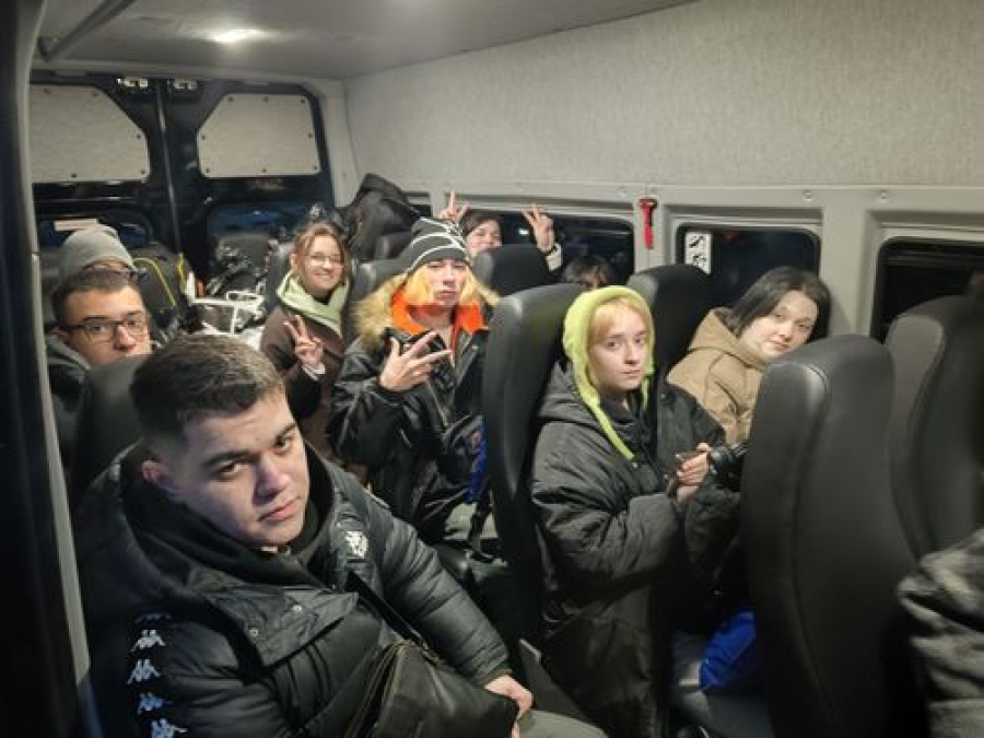 Волгоградские волонтеры &laquo;Единой России&raquo; отправились на ликвидацию последствий разлива мазута на побережье Чёрного моря