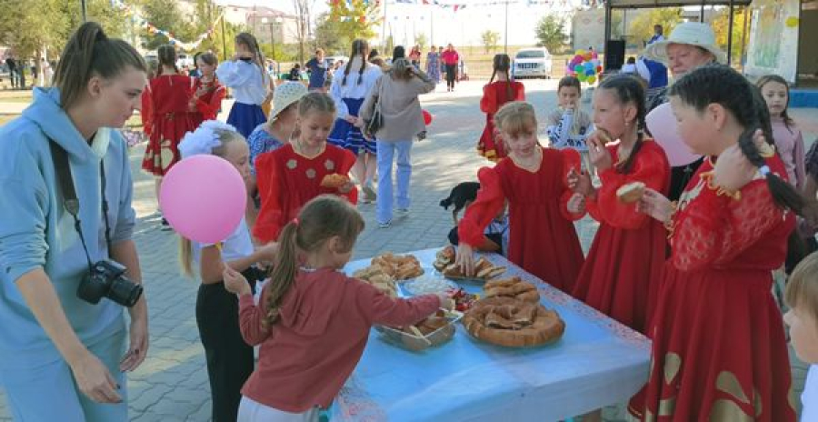 С пирогами и чаем отмечали День села в Солдатско-Степном