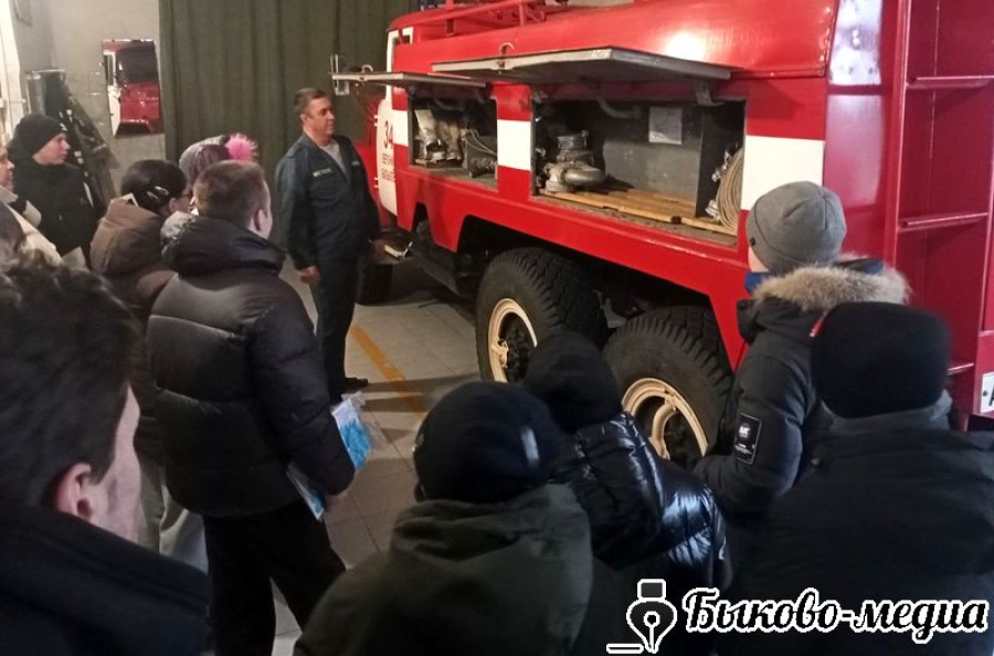 Школьники Верхнего Балыклея пришли в гости к пожарным