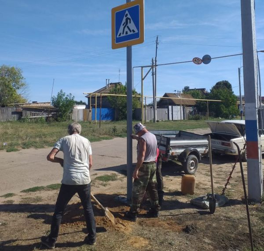 Мигающие светофоры установили у школы в Кислово