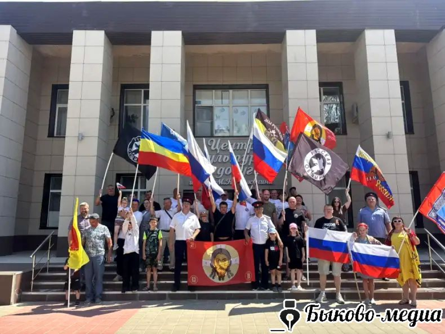 В День России в Быково прошёл автопробег