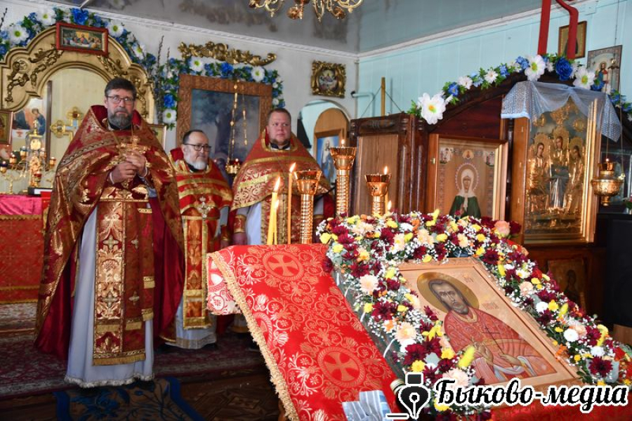 В Быковском храме почтили память Петра Никотина и других священнослужителей церкви