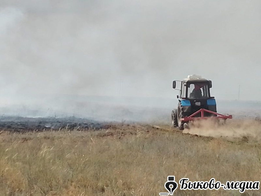 Вблизи Красносельца вновь загорелась степь